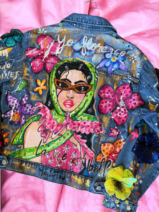 Chamarra Pintada y bordada de Flores